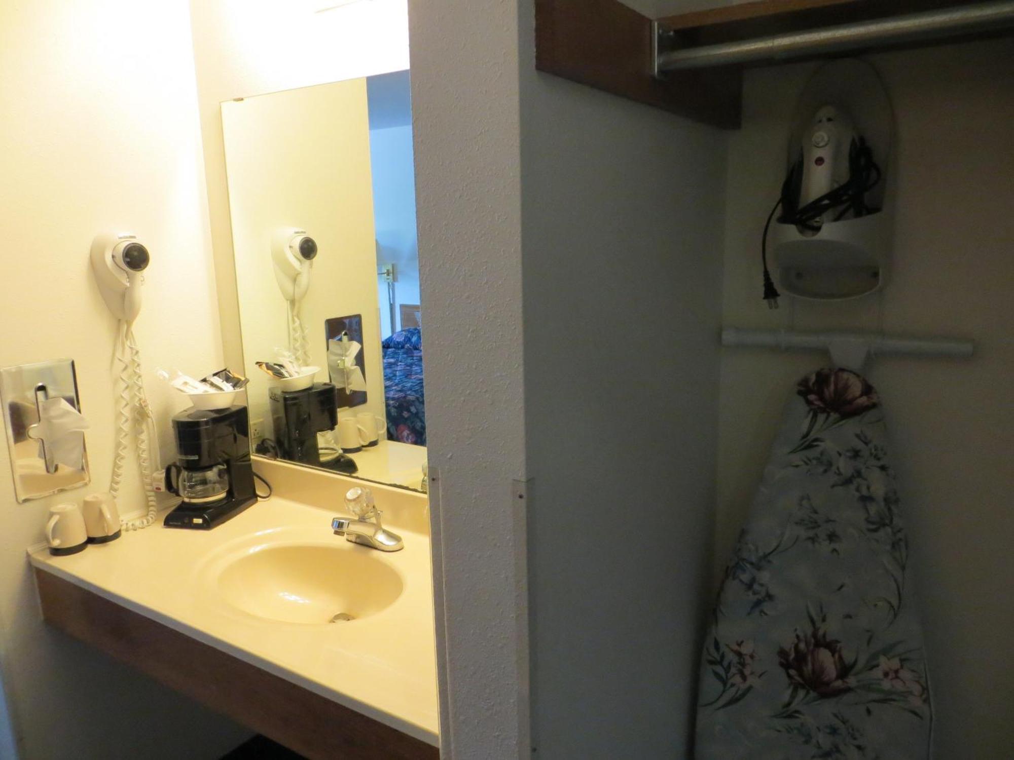 Super 8 By Wyndham Du Quoin Hotel Bilik gambar
