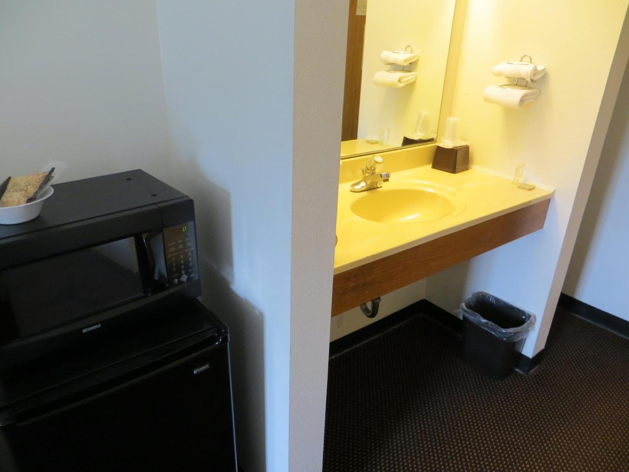 Super 8 By Wyndham Du Quoin Hotel Bilik gambar