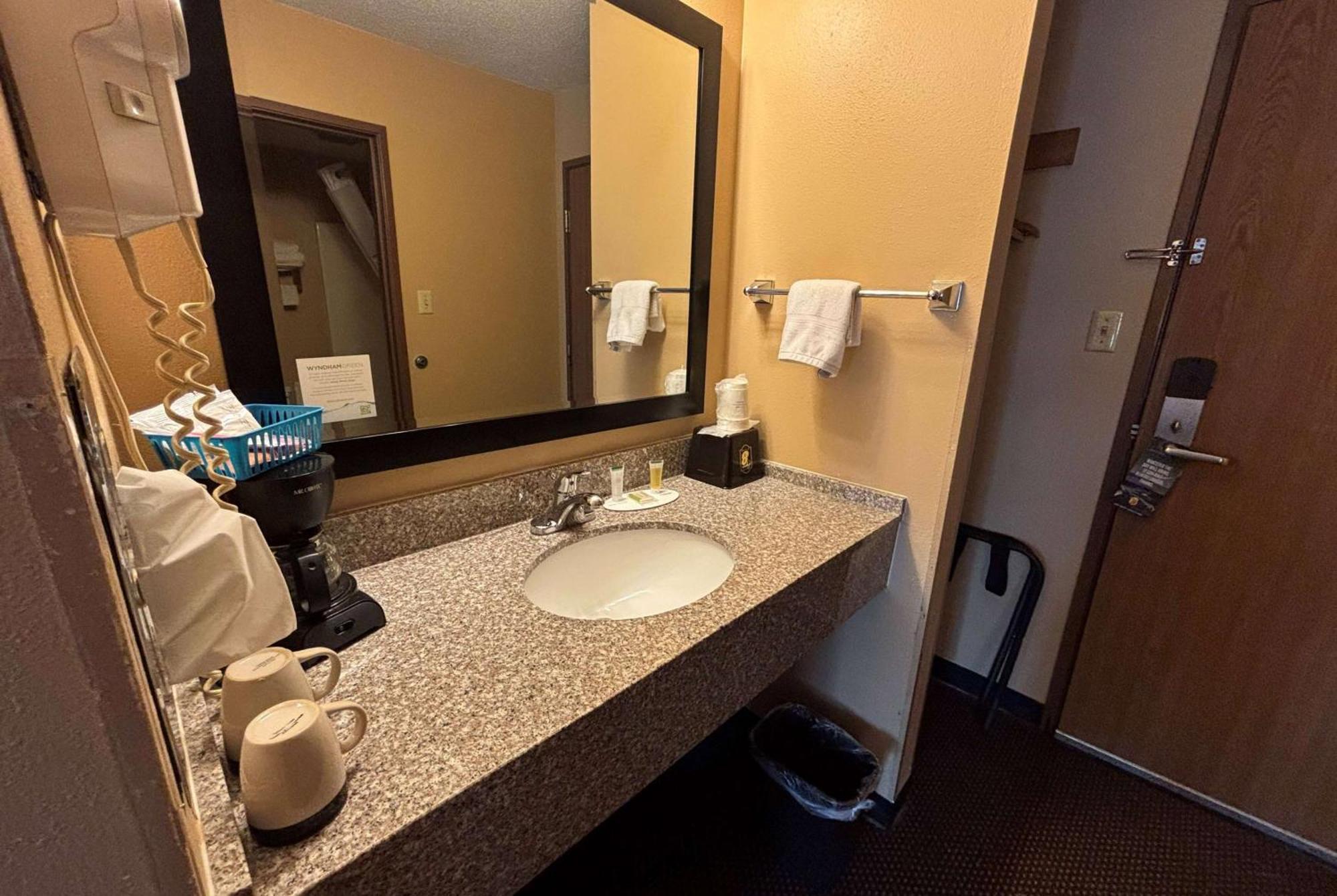 Super 8 By Wyndham Du Quoin Hotel Luaran gambar